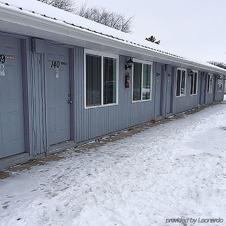 Custom Stay Thief River Falls Exterior photo